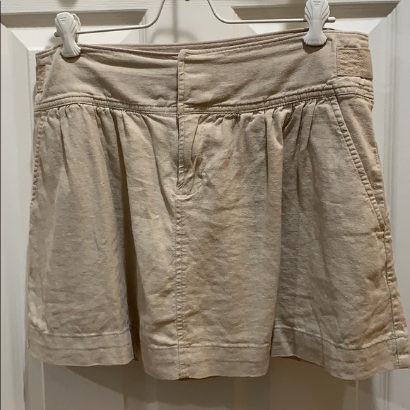 Old Navy mini skirt in Oatmeal size 6. - Picture 1 of 4